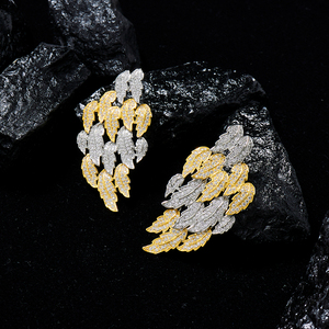 015208ラグジュアリーフルキュービックジルコンリーフドロップイヤリングファッションジュエリーツートンカラー金メッキCZリーフイヤリング女性用ステートメント - Product Image 2