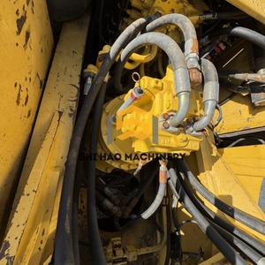 Excavatrice hydraulique sur chenilles Komatsu PC400 d'occasion de 40 tonnes, économique en carburant et puissante, pour projets d'infrastructure - Product Image 4