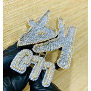 Collar con Colgante de Letra del Alfabeto Personalizado Elegante en Oferta, Chapado en Oro con Diamantes de Moissanita, Joyería Unisex para Cumpleaños y Aniversarios - Product Image 3