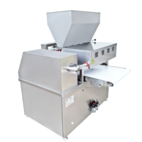 Ligne de production de pâtisserie à haut rendement, machine dédiée à l'injection de liquides et de sauces pour gâteaux