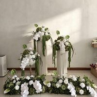 Weiß-Grünes Hängendes Orchideen-Blumenarrangement für Römische Säulen, Hochzeits-Eingangsdekoration