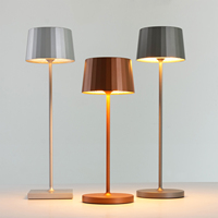 Lampe LED moderne de luxe à intensité variable, rechargeable, étanche IP54, pour la restauration, les hôtels, les restaurants, avec une touche décorative