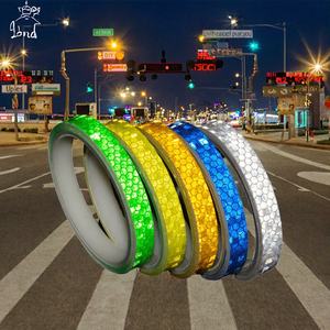 Nastro Riflettente a Nido d'Ape in PVC Prismatico Bianco 2025, Alta Visibilità, Impermeabile e Resistente alle Intemperie - Product Image 2