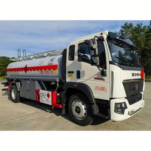 Flammable Liquid Transport Vehicle Fuel Truck Mobile Gas Station Truck LGBF Sino Truck FAW Jiefang 4*2 Oil Tank Truck - Product Image 4