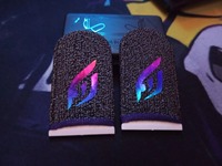 Manchons de doigt en fibre d'argent, logo cool, toucher doux, améliorent l'expérience de jeu, un essentiel pour l'e-sport.