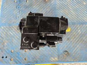 17201756 Excavatrice 17201756 17201756 L150H L180H L220H L250G Pompe hydraulique 17201756 VOE 17201756 - Product Image 2