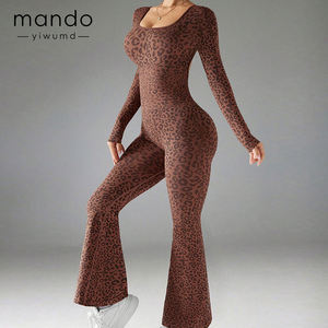 بدلة رياضية نسائية من النايلون عالية المرونة بنمط التاي داي وطبعة الفهد من مصنع تشجيانغ - Product Image 4