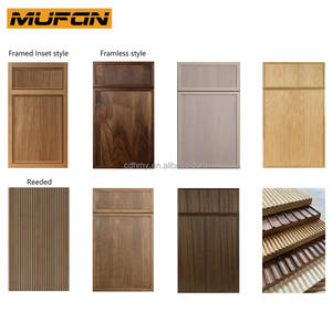 Gabinetes <span class=keywords><strong>de</strong></span> Cocina <span class=keywords><strong>de</strong></span> Lujo en Madera <span class=keywords><strong>de</strong></span> Nogal con Acabado Rizado, Puerta <span class=keywords><strong>de</strong></span> Vidrio <span class=keywords><strong>de</strong></span> Alta Gama con Cajón Delgado Estilo Shaker y Detalles Acanalados - Product Image 5