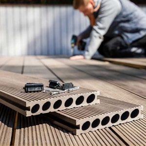 Planche de terrasse en composite bois-plastique (WPC) à rainures double face pour jardin et patio, prix de gros bas - Product Image 5