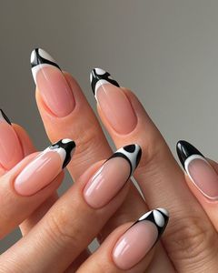 Collection de faux ongles tendance : plus de 50 designs, du classique au viral, restez à la mode <span class=keywords><strong>sans</strong></span> l'<span class=keywords><strong>engagement</strong></span> d'un salon - Product Image 1
