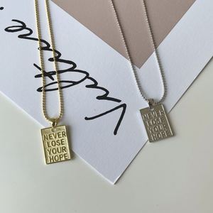 สร้อยคอ Dylam แบบกำหนดเอง จี้ทองคำพร้อมแผ่นป้ายชื่อส่วนตัว ดีไซน์ล็อกเก็ตเงินแท้สำหรับผู้หญิง สร้อยคอชื่อเงินแท้ - Product Image 4