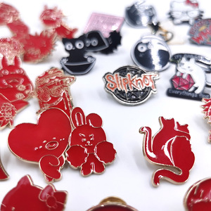 <span class=keywords><strong>Prix</strong></span> usine personnalisé émail scarabée épingles Animal Badge rouge mignon dessin animé conception personnalisée épinglette Badge épingle - Product Image 4