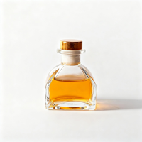 Flacon diffuseur d'huiles essentielles en verre de 50 ml en forme de G, avec pompe à lotion, estampage à chaud, emballage en verre transparent pour diffuseur de voiture, vente en gros