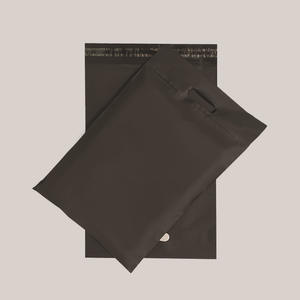 Bolsa de Correo Esmerilada con Logotipo Personalizado, Bolsa de Embalaje para Ropa, Bolsa de Envío Beige Personalizada con Asa - Product Image 4