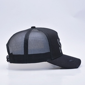 Gorra de camionero bordada 3D de 5 paneles de alta calidad personalizada OEM, gorra de camionero desgastada negra para hombre - Product Image 5