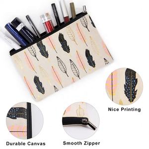 Vente en gros de pochette de voyage en toile de coton à cils trousse de maquillage cosmétique de toilette réutilisable avec logo personnalisé et fermeture éclair - Product Image 4