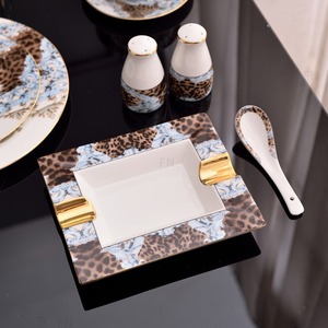 Hot Selling European Luxury 58pcs <b>Black</b> and Gold Ceramic <b>Dinner</b> <b>Set</b> Premium Bone China - Product Image 5