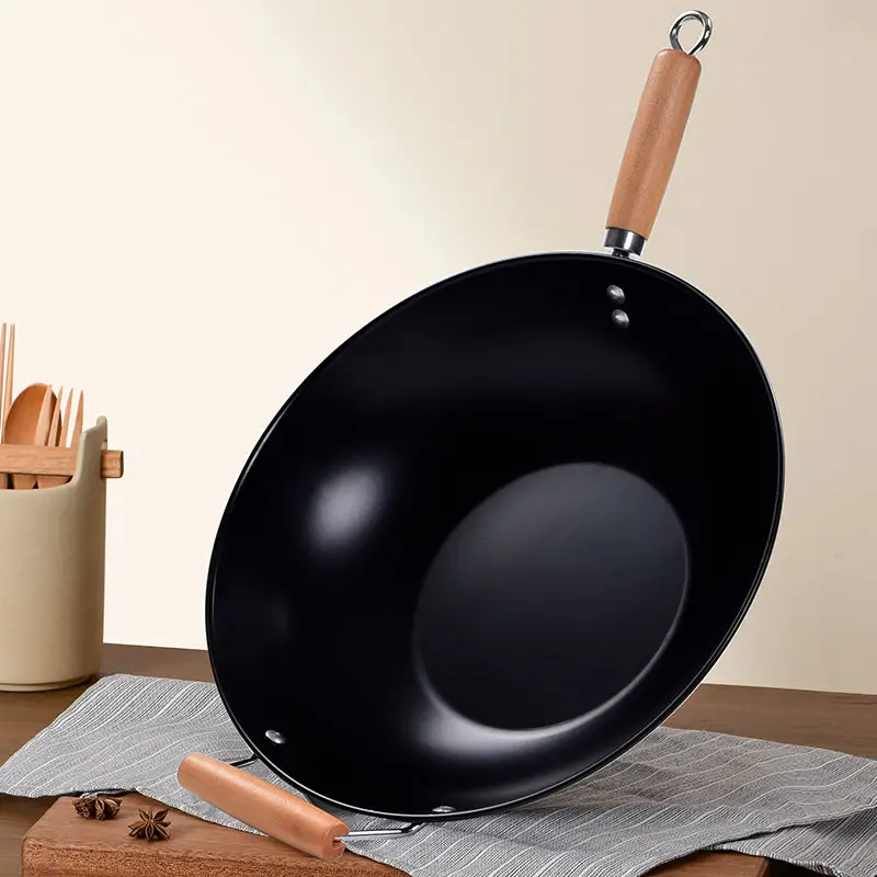 2024 New Design Cookware Pan carbon steel pan with Lotus wood handle Non-stick Pan