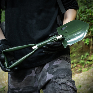 Pioche tactique multifonction pliable et légère en acier au carbone avec tête en acier pour le camping tout-terrain et la survie - Product Image 6