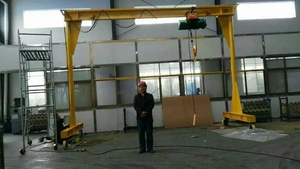 Grúa Móvil de Gran Altura (8 m) sin Rieles con Neumáticos de Goma y Polipasto Eléctrico de Cadena - Product Image 3