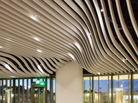 Plafond en aluminium à motif ondulé, plafond moderne pour projets intérieurs, dalles de plafond en aluminium