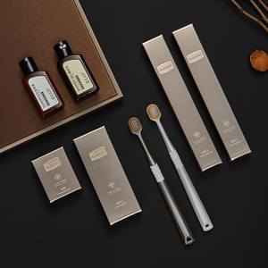 Set da viaggio di cosmetici biologici di lusso forniture alberghiere usa e getta tra cui Gel doccia articoli da toeletta sapone Kit dentale Shampoo stampato - Product Image 1