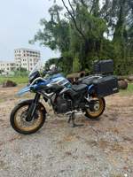 Moto tout-terrain ADV 500cc, refroidie par eau, bicylindre, tourisme hors route avec coffres latéraux en aluminium, vitesse maximale >80 km/h, vente en gros