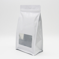 Sac en plastique doré mat à fond plat avec fermeture éclair, pochette d'emballage avec fenêtre carrée, emballage de qualité alimentaire pour les grains de café, les aliments secs
