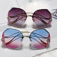Lunettes de soleil sans monture pour femmes, coupe diamant, décorées de strass, verres dégradés, protection UV, pour les fêtes et les voyages
