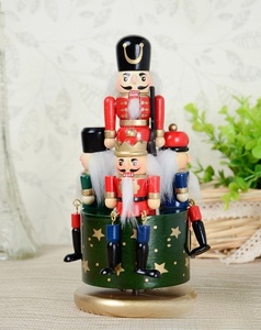 Boîte à musique créative 20CM Casse-Noisette Octave Noël Nouvel An Cadeau Ornements de Noël Cadeau parfait pour les amis et la famille - Product Image 6