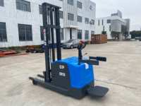 Reach Stacker 2T ESR120 : Système Curtis, levage 4000 mm, batterie 24V/280Ah, fourches 1070 mm, boîte à outils.