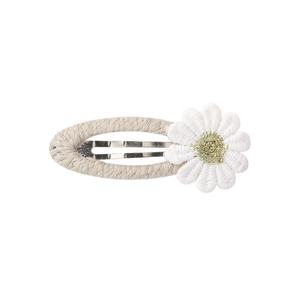 Barrettes à cheveux BB 2026 faites à la main, petites pinces à cheveux marguerite, accessoire pour filles, nouveau design, broderie florale, motif dessin animé tendance pour fête - Product Image 2
