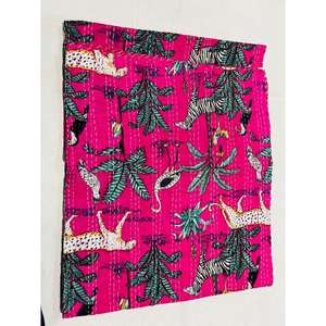 Colcha de algodón Kantha estampada a mano con diseños textiles artesanales y capas suaves para un sueño confortable - Product Image 2