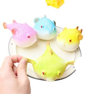 ของเล่นบีบปลาปักเป้าอารมณ์เสีย ขนาด 12 ซม. วัสดุ TPR บรรเทาความเครียด ของขวัญสุดสร้างสรรค์สำหรับเด็กอายุ 6 ปีขึ้นไป ช่วยเพิ่มความสุขได้อย่างง่ายดาย - Product Image 3