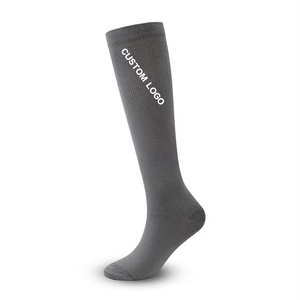 Chaussettes de sport antidérapantes de haute qualité en coton avec semelle en tissu éponge pour hommes, absorbant la transpiration et respirantes, pour le football - Product Image 3