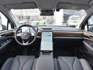 Xpeng P5 500 Plus Pro EV <span class=keywords><strong>2022</strong></span>, SUV 4 portes 5 places avec boîte de vitesses automatique, véhicule hybride à énergie nouvelle par BYD Song, véhicule électrique d'occasion en vente en Chine - Product Image 6