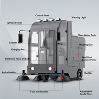 Nettoyeur de sols industriel autoporté V11 à prix abordable pour entrepôt avec de grands réservoirs de nettoyage de 120 L et de 130 L pour eaux usées