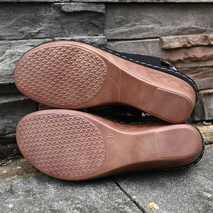 Nouvelles sandales décontractées d'été et d'automne pour femme, ajourées, respirantes, imperméables, à semelle épaisse, couleur unie, légères, à talons - Product Image 6