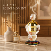 Brûleur d'encens en cristal K9 Rose Bud avec base à facettes arc-en-ciel, couvercle creux en forme de lune dorée, écologique, fait main, support d'aromathérapie pour la maison