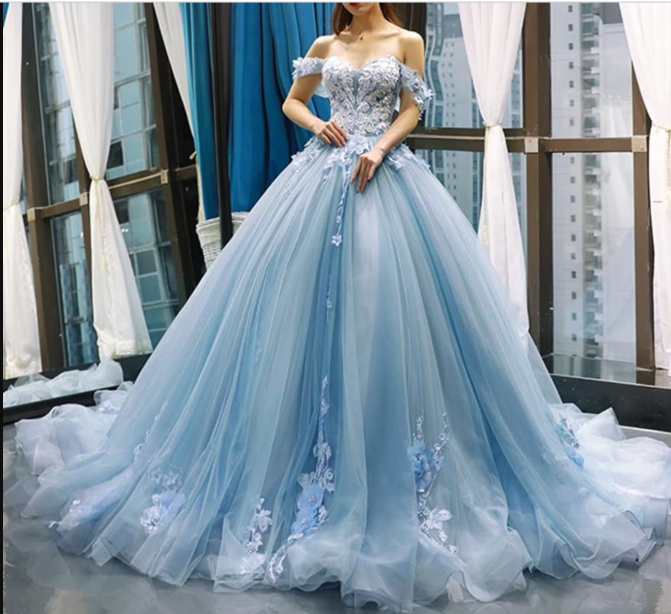 Luxury Sky Blue Lace Quinceaera Dress - Sweetheart Off-Shoulder Ball Gown for 15 Aos, Perfect for Formal Celebrations Luxury Sky Blue Lace Quinceaera Dress - Sweetheart Off-Shoulder Ball Gown for 15 Aos, Perfect for Formal Celebrations