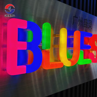 Signe acrylique vibrant de la couleur 360 degrés LED pour des événements promotionnels avec la conception lumineuse 3D
