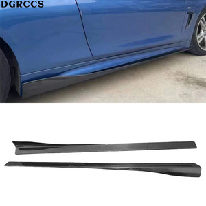 สเกิร์ตข้างคาร์บอนไฟเบอร์แท้แบบขัดเงา รุ่น R Style สำหรับ M3 M4 F80 F82 ปี 2014-2018 พร้อมปีกข้าง ติดตั้งง่าย - Product Image 1