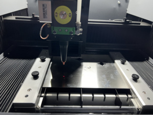 Mini Precision Fiber Laser Cutting Machine para Fine Metal Processing - Product Image 6