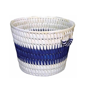Ensemble de paniers de rangement faits à la main en feuilles de palmier, forme ovale, blanc avec accents verts, style bohème, pour l'organisation du salon - Product Image 6