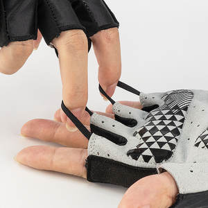 Gants de poussée antidérapants de qualité supérieure pour <span class=keywords><strong>fauteuil</strong></span> <span class=keywords><strong>roulant</strong></span>, demi-doigts, pour saisir et maintenir le <span class=keywords><strong>fauteuil</strong></span> <span class=keywords><strong>roulant</strong></span>, le vélo, le cyclisme - Product Image 4