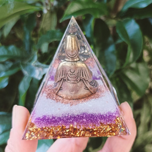 Pyramide en cristal de Guanyin, résine époxy, artisanat, décoration de la maison, cadeau, sculpture artistique, ornement, violet, blanc, or - Product Image 2