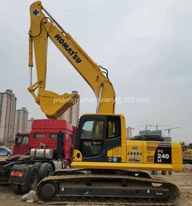 Komatsu PC240 d'occasion d'origine japonaise, excellent état, prix abordable, 100% prêt à l'emploi, haute qualité en stock - Product Image 4