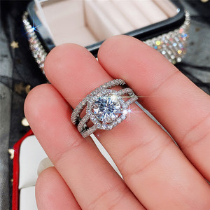 Set di Anelli in Zirconia Cubica per Donne, Gioielli per Fidanzamento e Matrimonio - Product Image 5