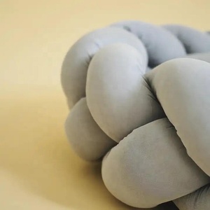 Kinghon OEM Mehrfarbiges Luxus Hunde Bett Handgefertigt aus Weichem Samt mit Abnehmbarem Bezug, Rundes Hunde Sofa - Product Image 4