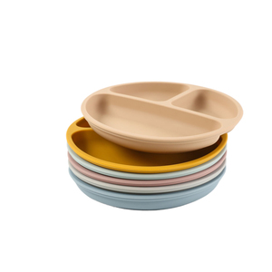 Assiette à ventouse en silicone souple pour bébé, assiette divisée pour tout-petits avec 4 petites ventouses pour l'alimentation des enfants - Product Image 4